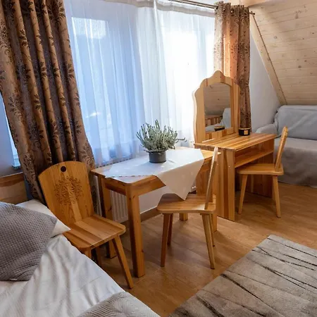 Aplit 2 Nocleg ze śniadaniem 3*