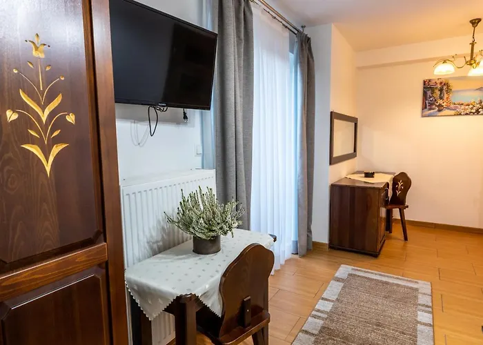 Aplit 2 Nocleg ze śniadaniem 3*