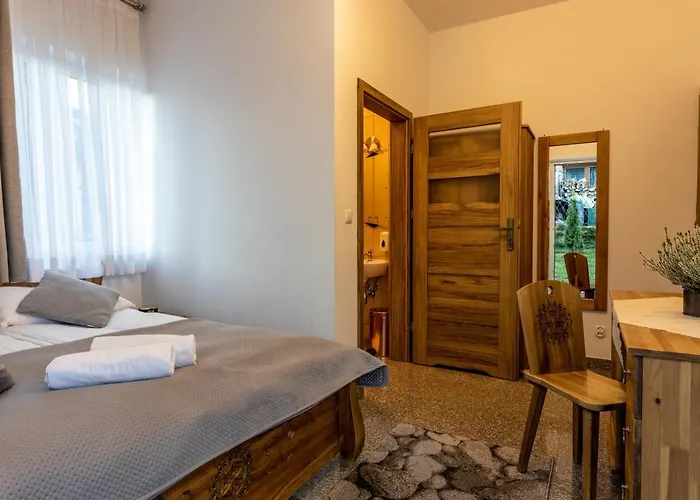 Aplit 2 Nocleg ze śniadaniem 3*